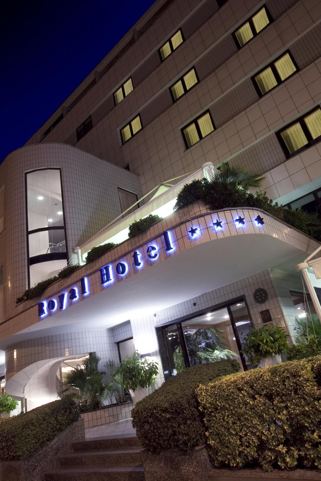 Hotel Royal Фермо Екстериор снимка