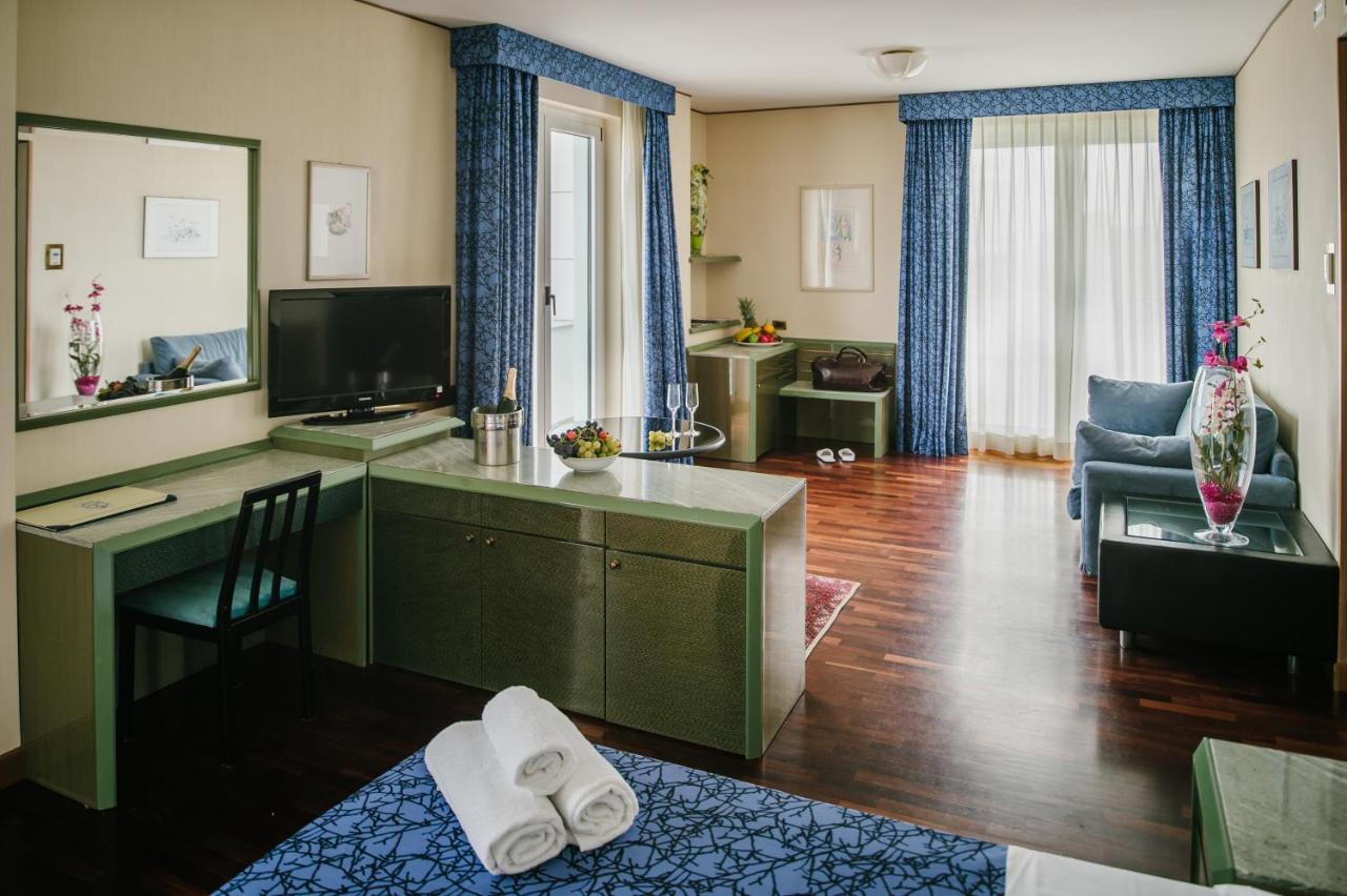 Hotel Royal Фермо Екстериор снимка