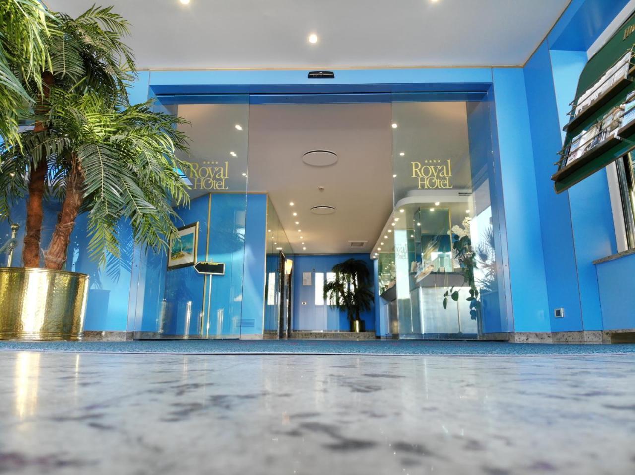 Hotel Royal Фермо Екстериор снимка