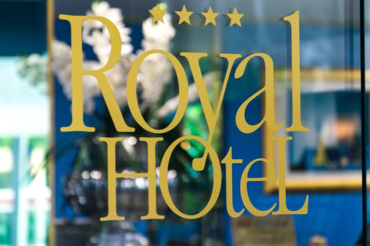Hotel Royal Фермо Екстериор снимка