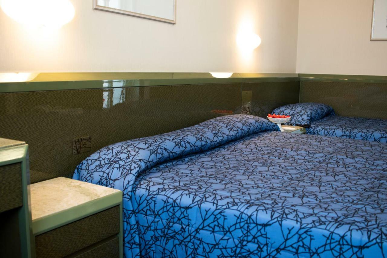 Hotel Royal Фермо Екстериор снимка
